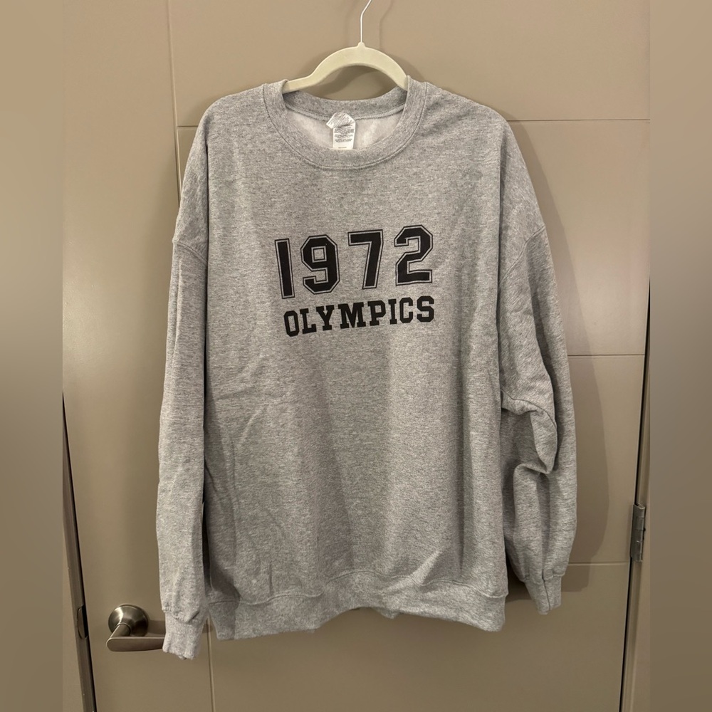 Gildan Gray 1972 Olympics Crewneck Sweatshirt